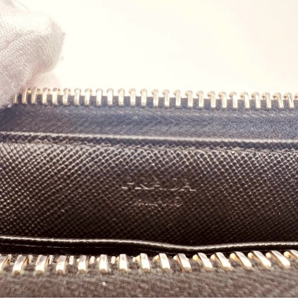 Authentic Prada Black Saffiano Zip Around Wallet - Picture 5 of 11